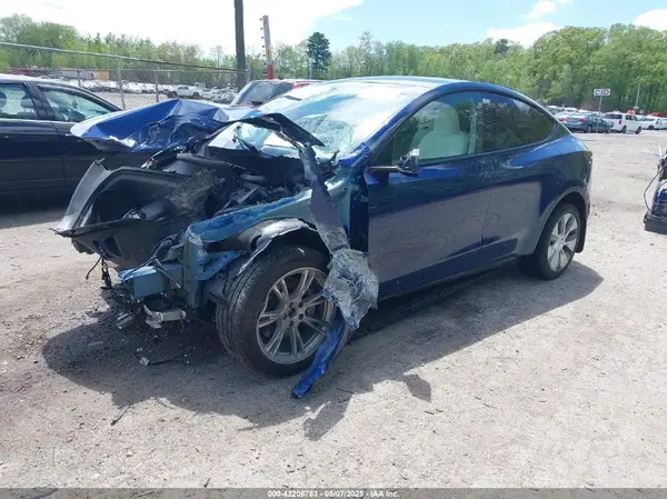 7SAYGDEE9RA219631 2024 TESLA MODEL Y - Image 2