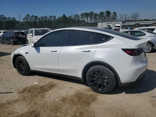 7SAYGDEE9RA220049 2024 TESLA MODEL Y - Image 2
