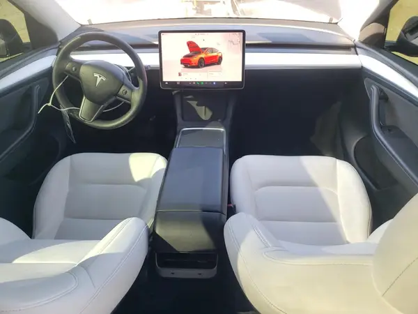 7SAYGDEE9RA221511 2024 TESLA MODEL Y - Image 8
