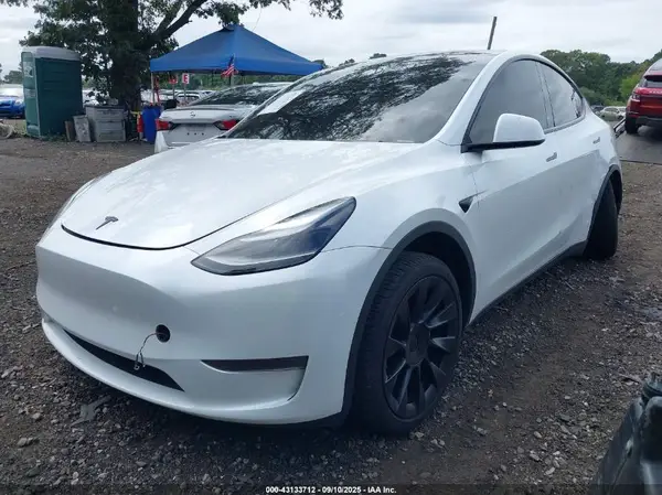 7SAYGDEE9RA221671 2024 TESLA MODEL Y - Image 2