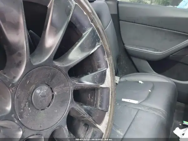 7SAYGDEE9RA221671 2024 TESLA MODEL Y - Image 8