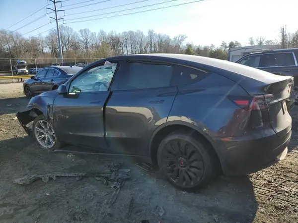 7SAYGDEE9RA222948 2024 TESLA MODEL Y - Image 2