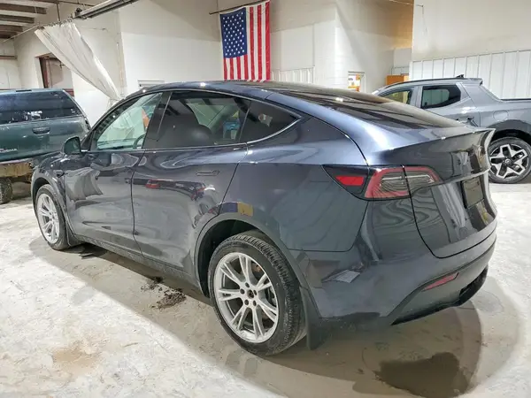 7SAYGDEE9RA227969 2024 TESLA MODEL Y - Image 2