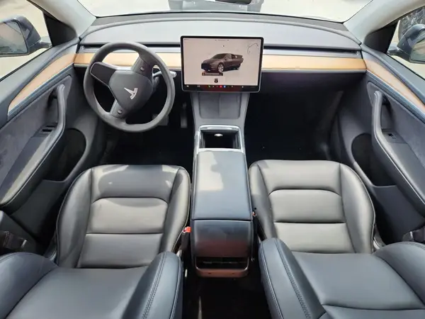 7SAYGDEE9RA229608 2024 TESLA MODEL Y - Image 8