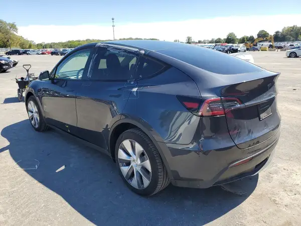 7SAYGDEE9RA232640 2024 TESLA MODEL Y - Image 2