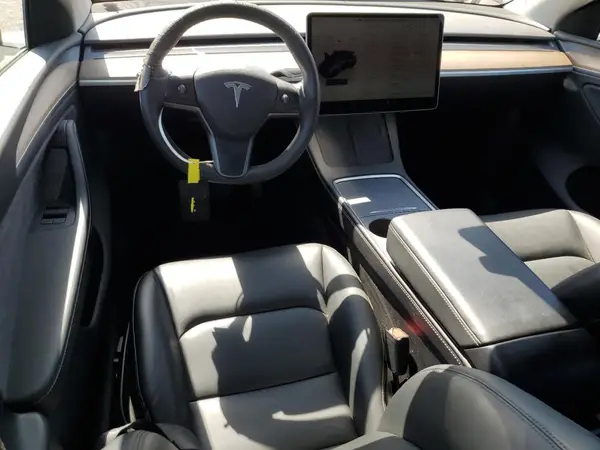 7SAYGDEE9RA233125 2024 TESLA MODEL Y - Image 8