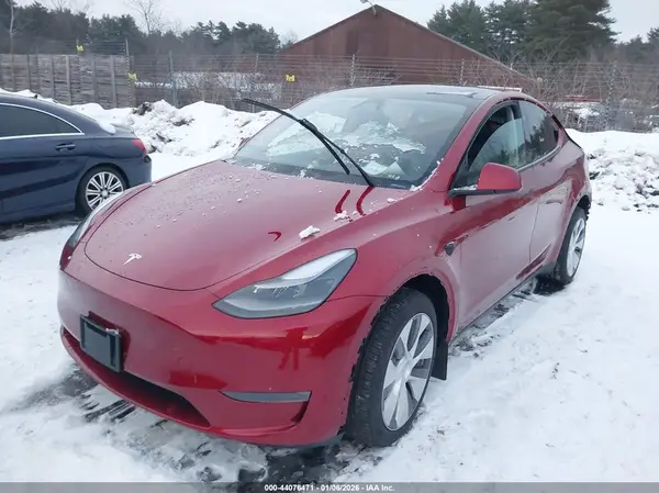 7SAYGDEE9RA233576 2024 TESLA MODEL Y - Image 2