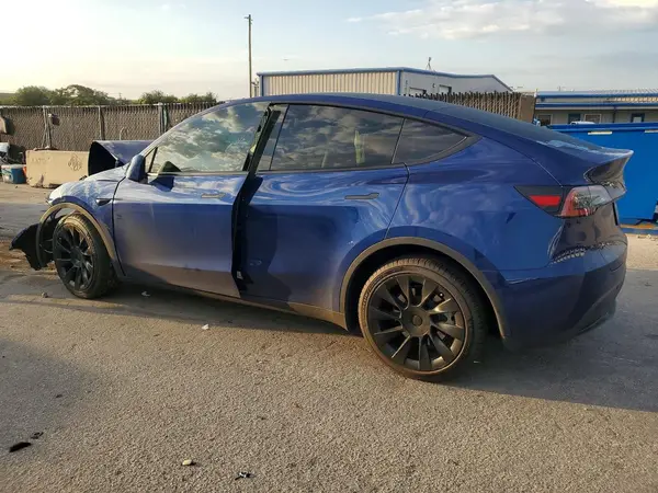 7SAYGDEE9RA235733 2024 TESLA MODEL Y - Image 2
