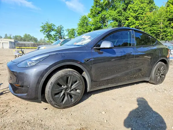 7SAYGDEE9RA239278 2024 TESLA MODEL Y - Image 1