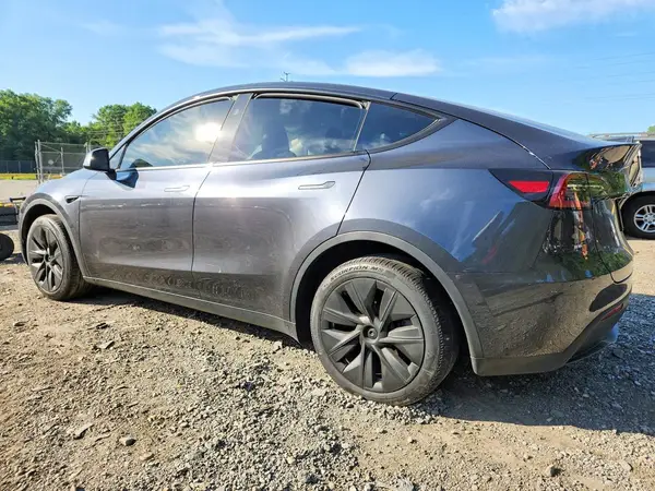 7SAYGDEE9RA239278 2024 TESLA MODEL Y - Image 2