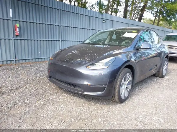 7SAYGDEE9RA242536 2024 TESLA MODEL Y - Image 2