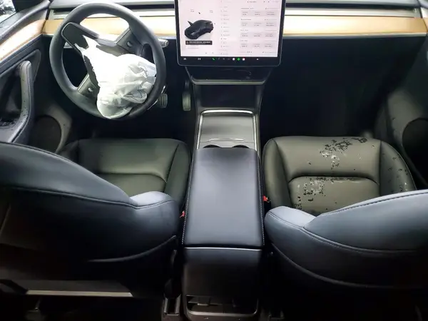 7SAYGDEE9RA247283 2024 TESLA MODEL Y - Image 8