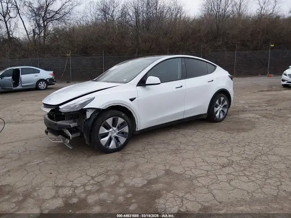 7SAYGDEE9RA249969 2024 TESLA MODEL Y - Image 2