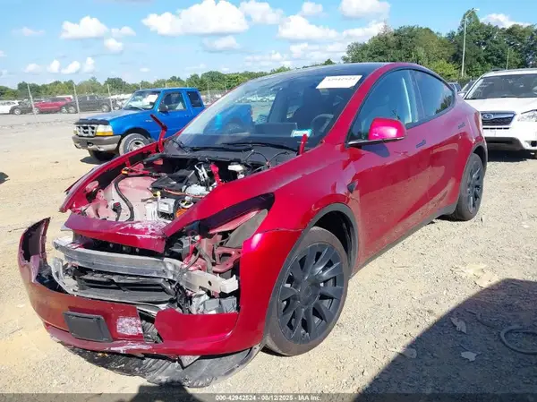 7SAYGDEE9RA256761 2024 TESLA MODEL Y - Image 2