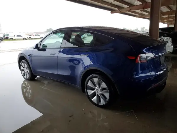 7SAYGDEE9RA261992 2024 TESLA MODEL Y - Image 2
