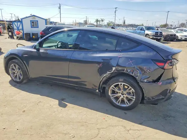 7SAYGDEE9RA263046 2024 TESLA MODEL Y - Image 2