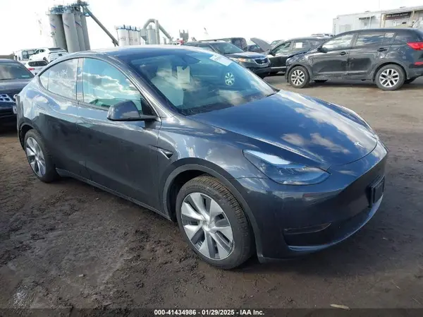 7SAYGDEE9RA265637 2024 TESLA MODEL Y - Image 1