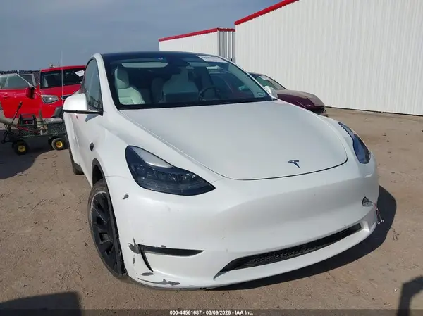 7SAYGDEE9RA267064 2024 TESLA MODEL Y - Image 1