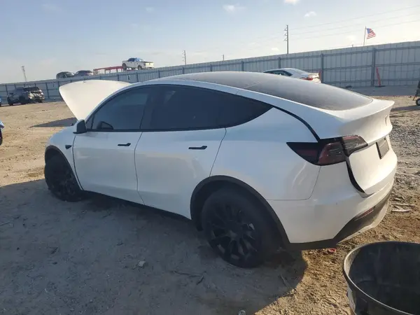 7SAYGDEE9RA268389 2024 TESLA MODEL Y - Image 2