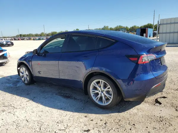 7SAYGDEE9RA270370 2024 TESLA MODEL Y - Image 2