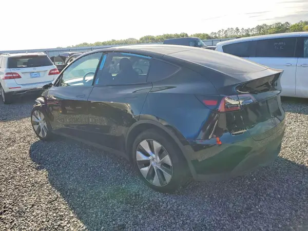 7SAYGDEE9RA275567 2024 TESLA MODEL Y - Image 2