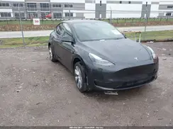 7SAYGDEE9RA275956 2024 TESLA MODEL Y
