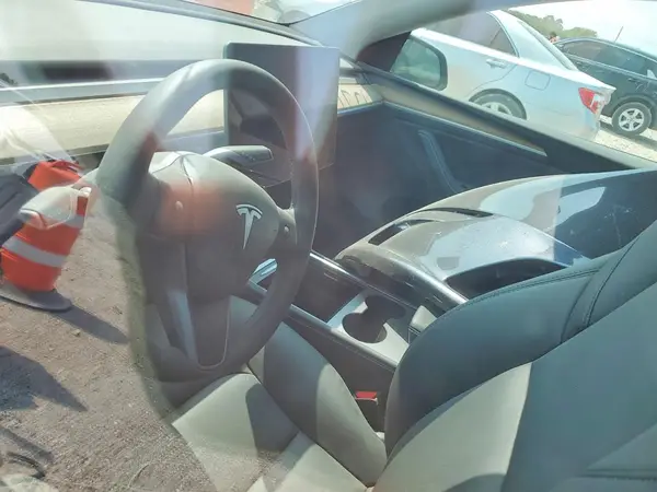 7SAYGDEE9RA275956 2024 TESLA MODEL Y - Image 8