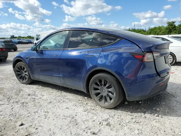 7SAYGDEE9RA278646 2024 TESLA MODEL Y - Image 2
