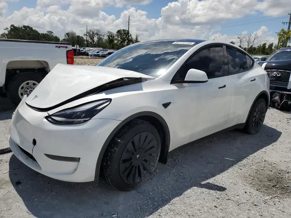 7SAYGDEE9RA281675 2024 TESLA MODEL Y - Image 1