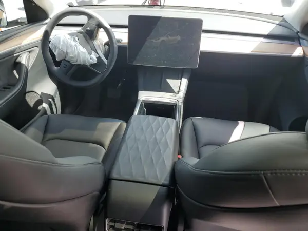 7SAYGDEE9RA281675 2024 TESLA MODEL Y - Image 8