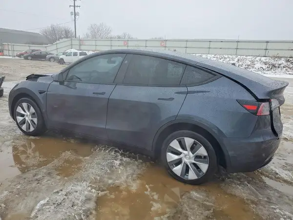 7SAYGDEE9RA288416 2024 TESLA MODEL Y - Image 2