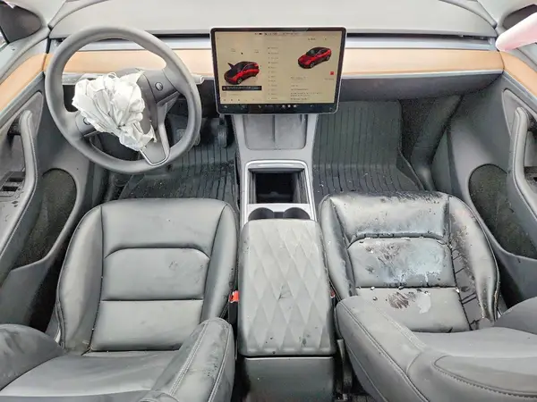 7SAYGDEE9RA289033 2024 TESLA MODEL Y - Image 8