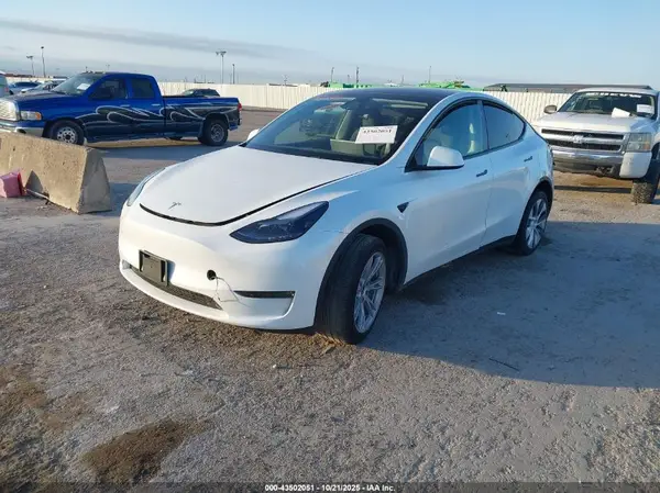 7SAYGDEE9RA289890 2024 TESLA MODEL Y - Image 2