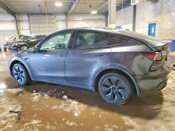 7SAYGDEE9RA295124 2024 TESLA MODEL Y - Image 2