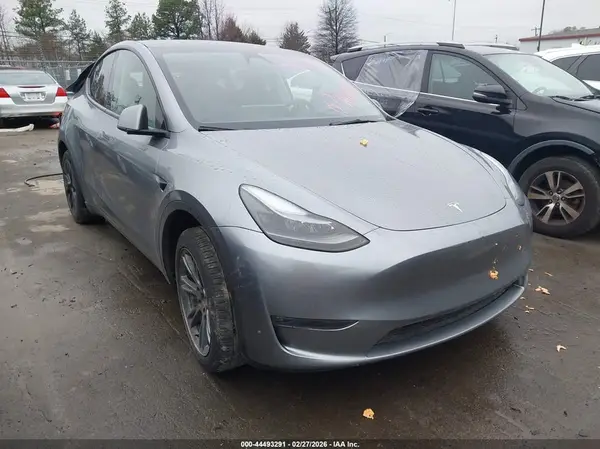 7SAYGDEE9RA299951 2024 TESLA MODEL Y - Image 1