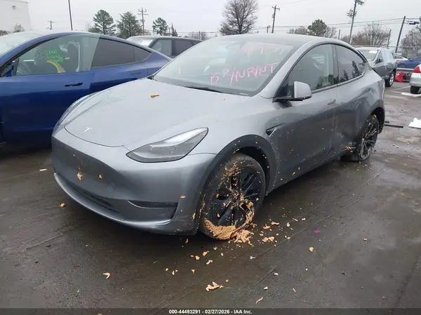 7SAYGDEE9RA299951 2024 TESLA MODEL Y - Image 2