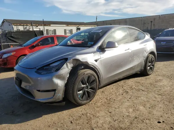 7SAYGDEE9RA302122 2024 TESLA MODEL Y - Image 1