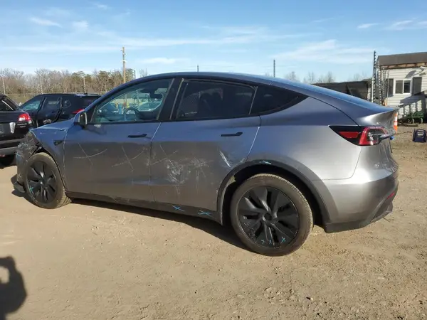 7SAYGDEE9RA302122 2024 TESLA MODEL Y - Image 2