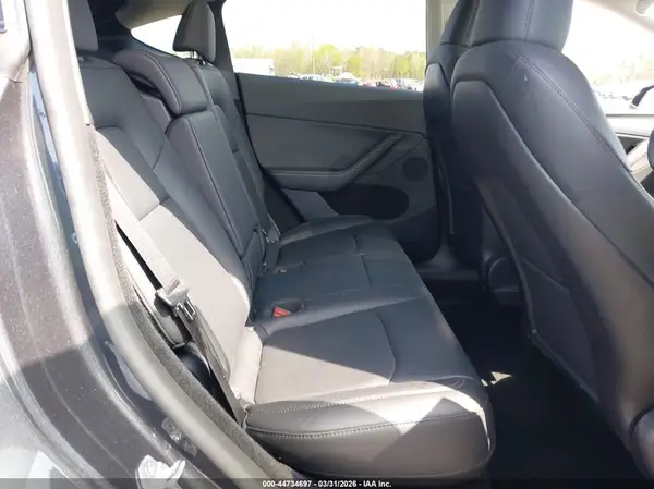7SAYGDEE9RA306039 2024 TESLA MODEL Y - Image 8