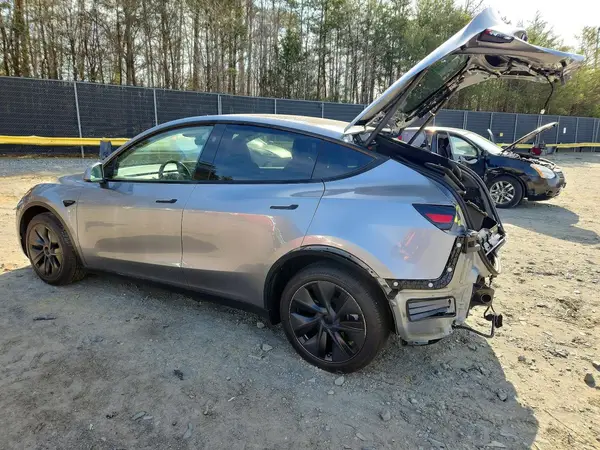 7SAYGDEE9RA321656 2024 TESLA MODEL Y - Image 2