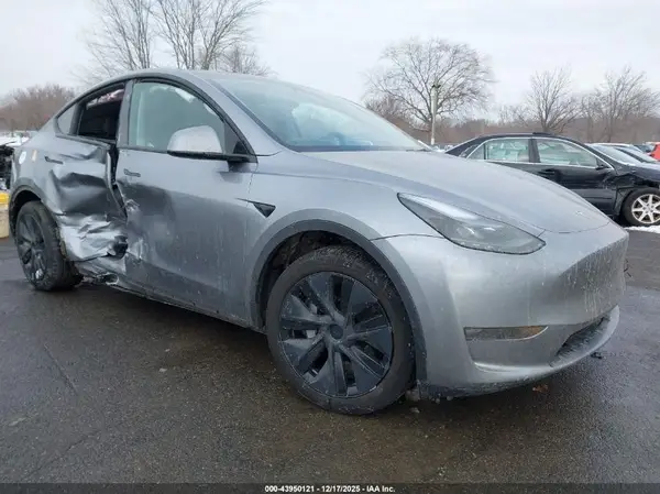 7SAYGDEE9RA322953 2024 TESLA MODEL Y - Image 1