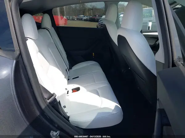 7SAYGDEE9RA329353 2024 TESLA MODEL Y - Image 8