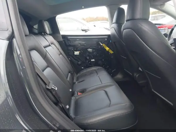 7SAYGDEE9RA329997 2024 TESLA MODEL Y - Image 8