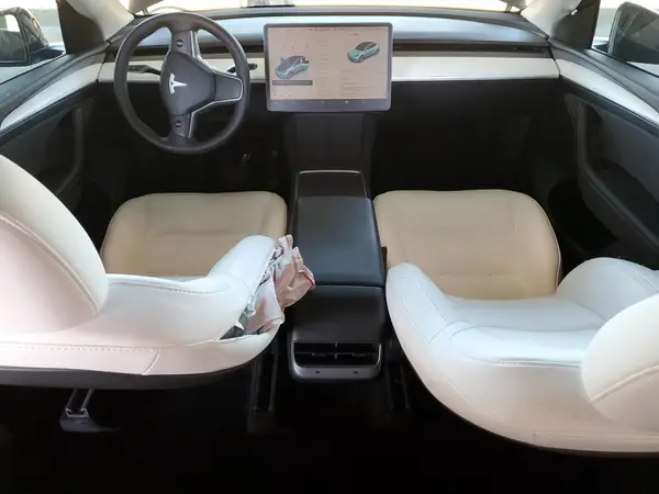 7SAYGDEE9RF002972 2024 TESLA MODEL Y - Image 8