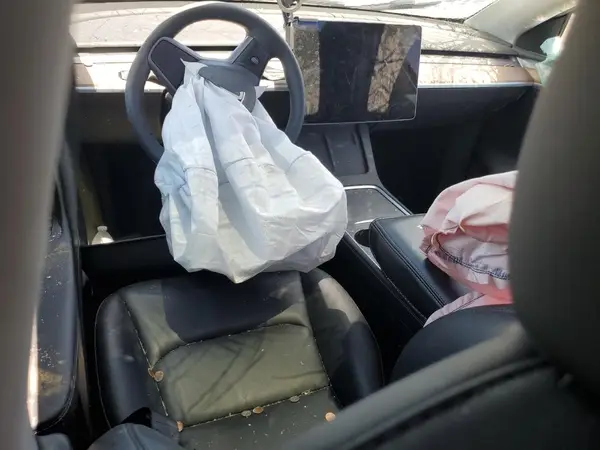 7SAYGDEE9RF006911 2024 TESLA MODEL Y - Image 8