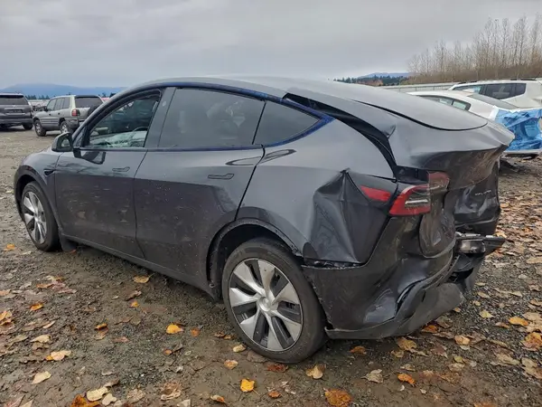 7SAYGDEE9RF014961 2024 TESLA MODEL Y - Image 2
