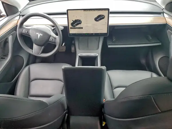 7SAYGDEE9RF014961 2024 TESLA MODEL Y - Image 8