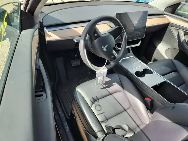 7SAYGDEE9RF034160 2024 TESLA MODEL Y - Image 8