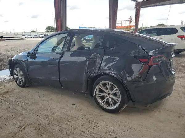 7SAYGDEE9RF036538 2024 TESLA MODEL Y - Image 2