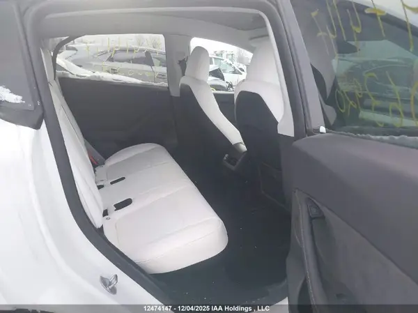 7SAYGDEE9RF063920 2024 TESLA MODEL Y - Image 8
